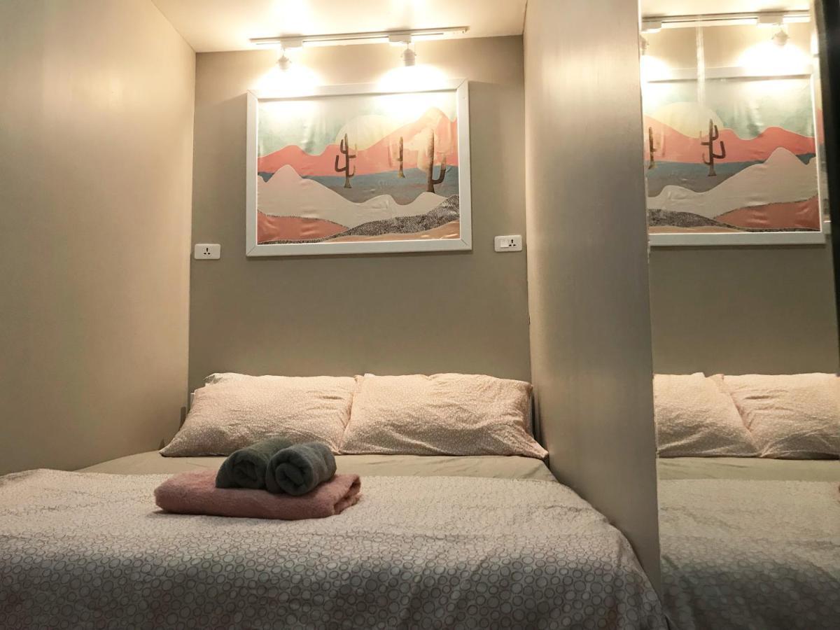 Kamin Bird Hostel Bangkok Buitenkant foto