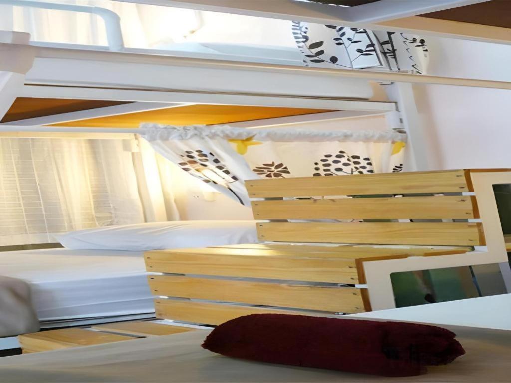 Kamin Bird Hostel Bangkok Buitenkant foto