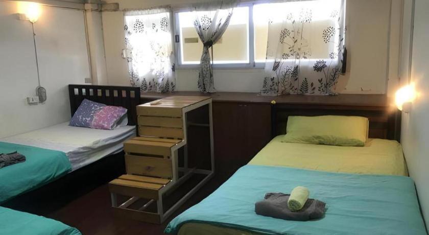 Kamin Bird Hostel Bangkok Buitenkant foto