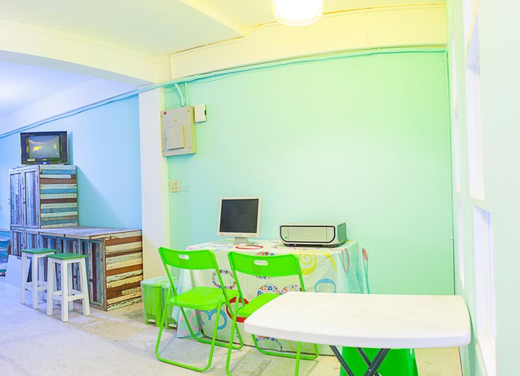 Kamin Bird Hostel Bangkok Buitenkant foto